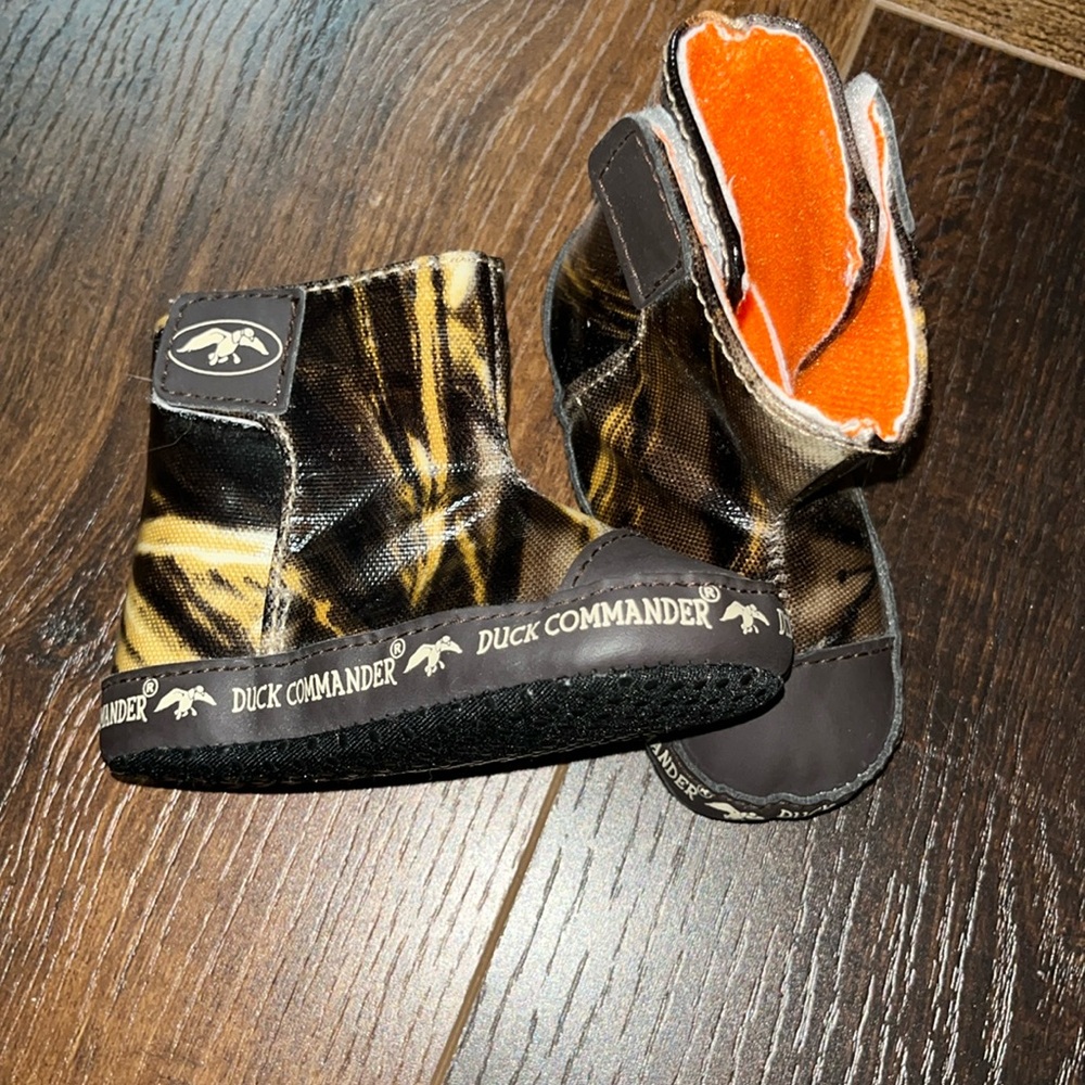 Duck Commander baby shoes